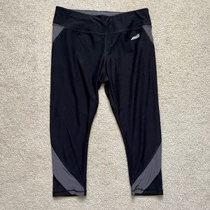 AVIA Cropped Athletic Leggings
